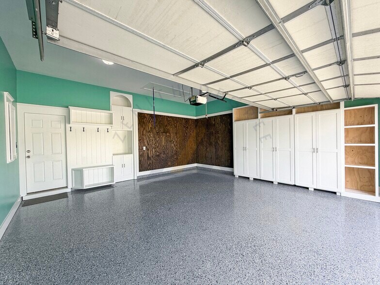 Building Photo - 68 Heritage Pky