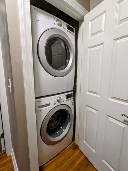 Building Photo - 829 McClain Rd