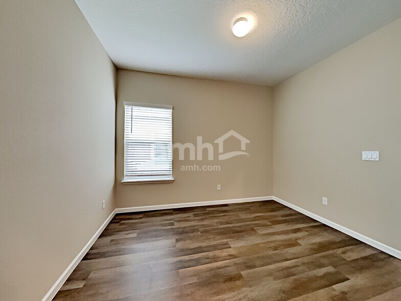 Building Photo - 368 Stone Arbor Ln