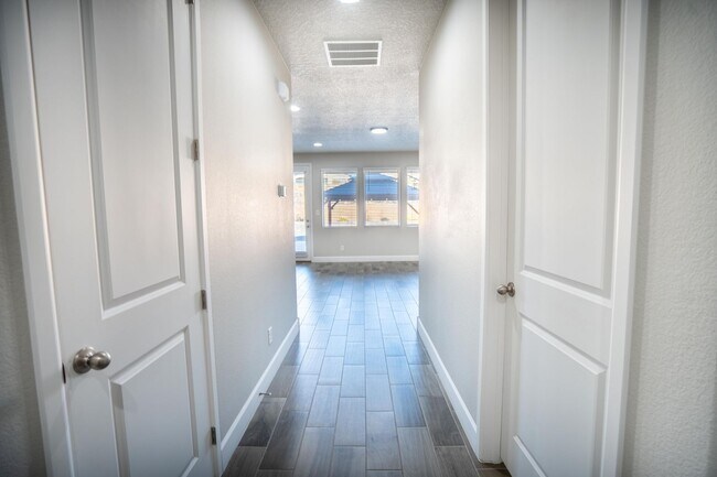 Building Photo - 6205 Redroot St NW