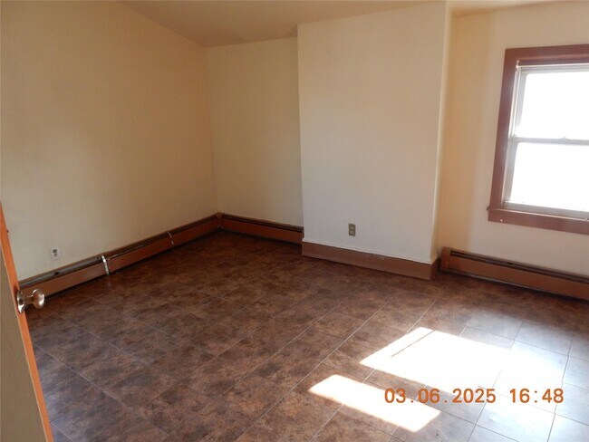 Building Photo - 11 Beekman Ave