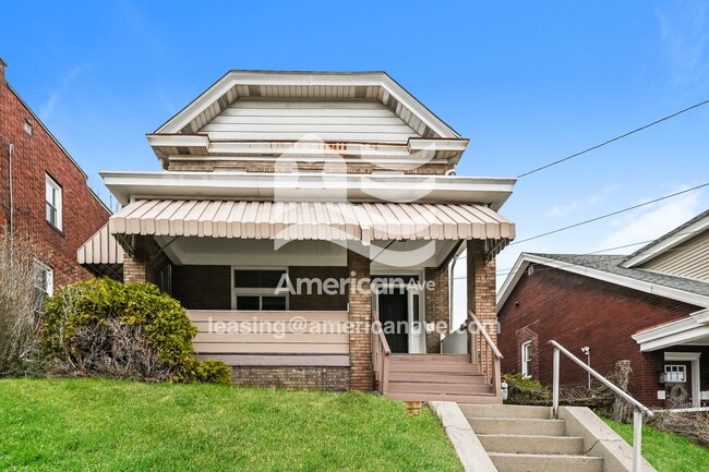 Building Photo - 3013 Pyramid Ave