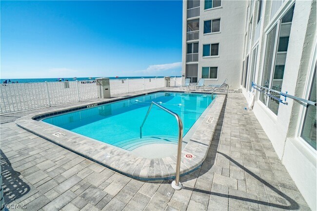 Building Photo - 26000 Hickory Blvd