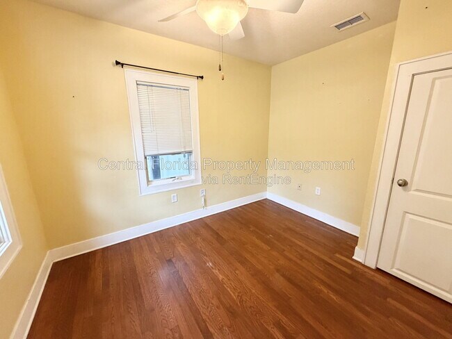 Building Photo - 2223 Amherst Ave