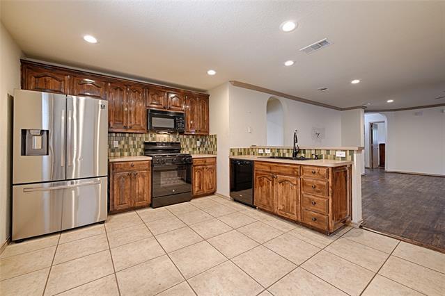 Building Photo - 6640 Friendsway Dr