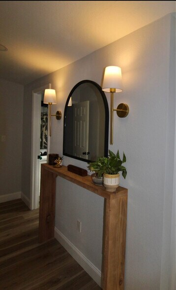 Building Photo - 2241 27th St S