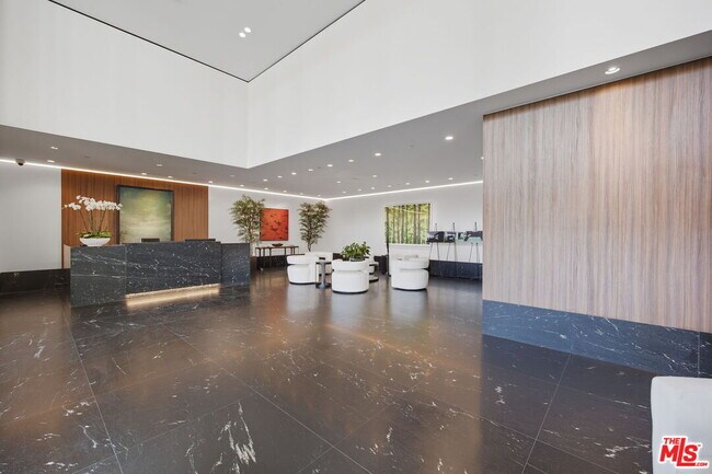 Building Photo - 10350 Wilshire Blvd