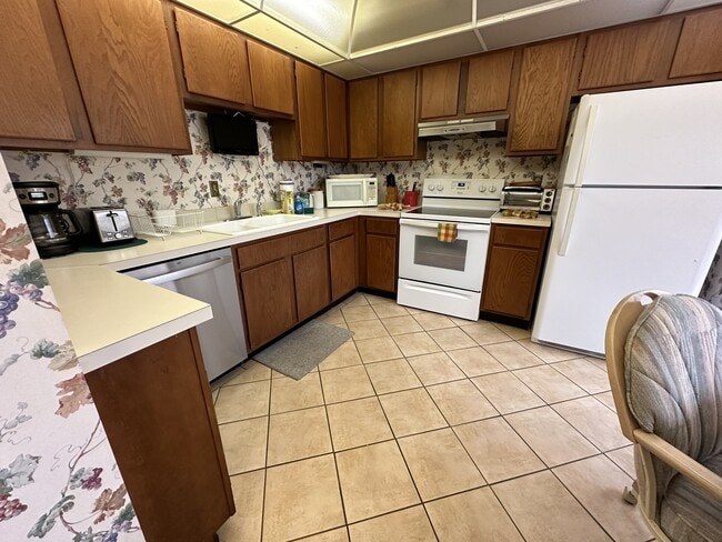 Building Photo - 1647 Brookhouse Ct