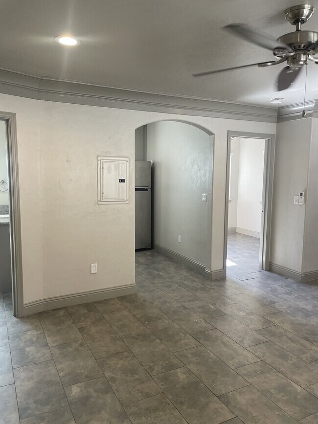 Building Photo - "Casitas": Stylish 1-Bedroom with Granite Elegance in Downtown Fresno!"