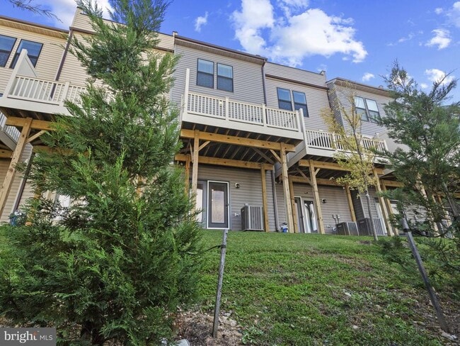 Building Photo - 4810 Vista Glen Ln