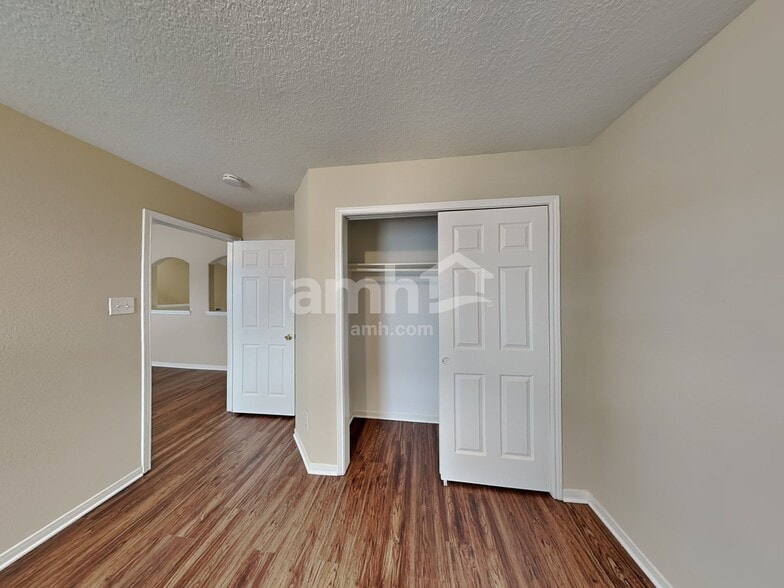 Building Photo - 2902 Auburn Falls Ln