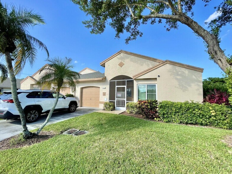 Building Photo - 9663 Boca Gardens Cir N