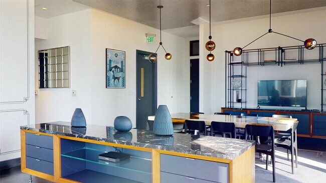 Building Photo - 1409 Post Oak Blvd