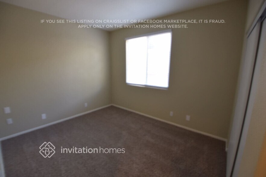 Building Photo - 41085 Chaco Canyon Rd