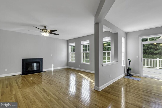 Building Photo - 40560 Aldie Springs Dr