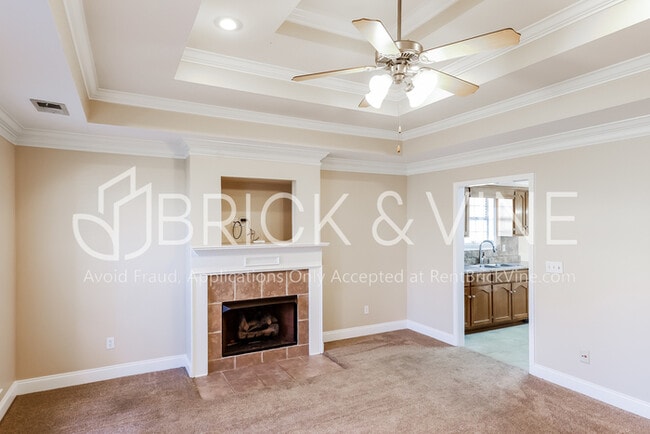 Building Photo - 229 Saratoga Ln