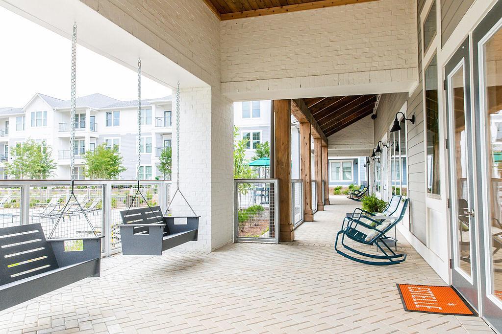 Building Photo - 100 Wildwood Ct