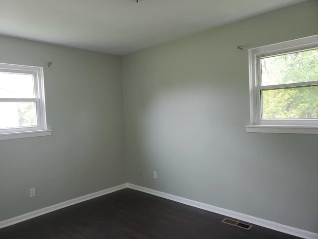 Building Photo - $500 off one month!!!  Spacious 4BR Home |...