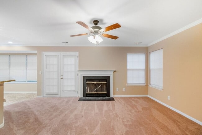 Building Photo - Charming 3BR House with Big bonus room ove...