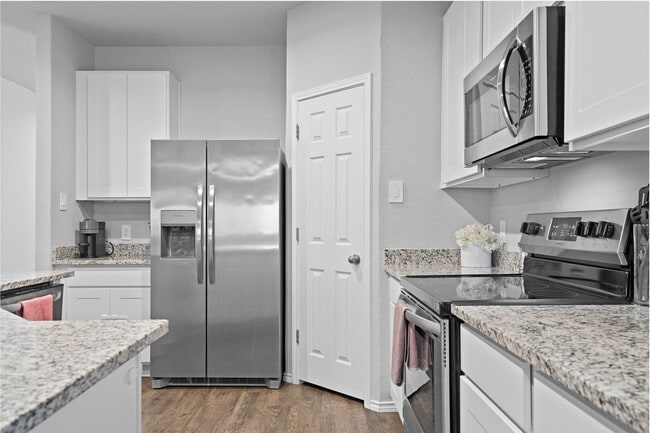 Building Photo - 10439 Lateleaf Oak