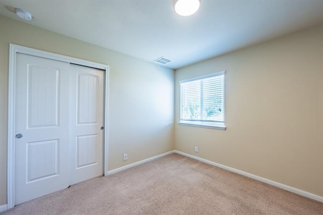 Building Photo - 939 Alamo Plaza Dr