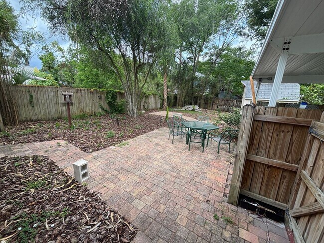Building Photo - Charming Mediterranean Bungalow in the Heart of Historic DeLand