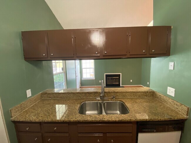 Building Photo - 610 Zephyr Ct
