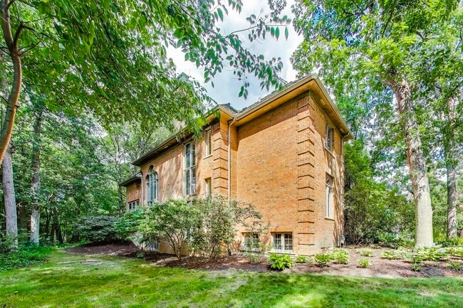 Building Photo - 1620 Timber Woods Ln