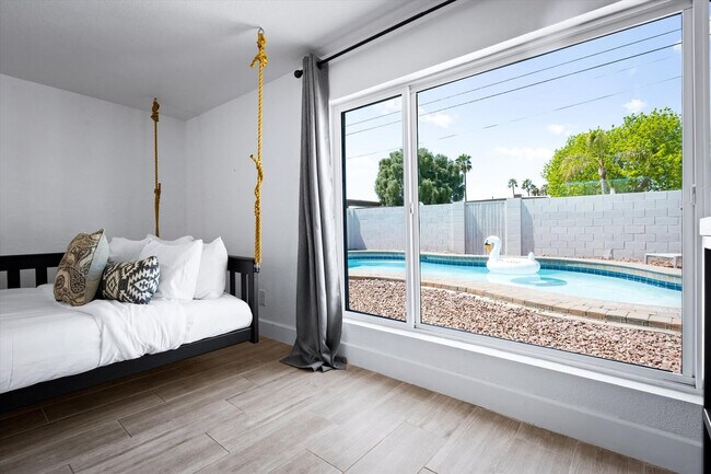 Building Photo - 4920 N 85th St