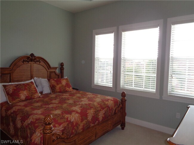 Building Photo - 534 Avellino Isles Cir