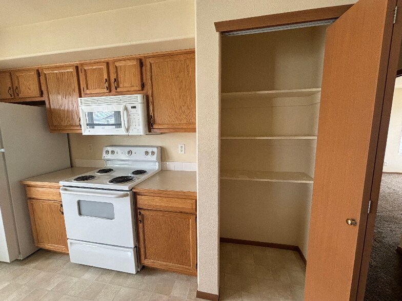 Building Photo - 6405 Chapel Hill Blvd