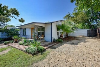 Building Photo - 619 Brentwood St