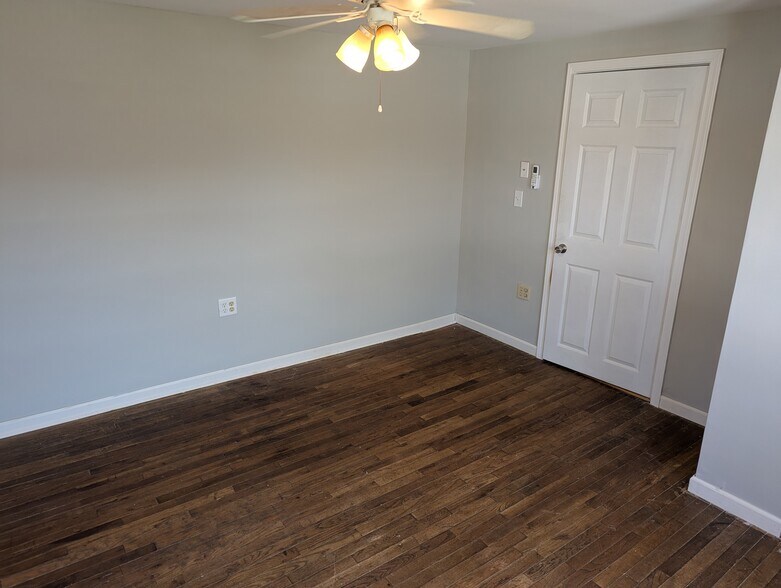 Building Photo - 1408 Holland St