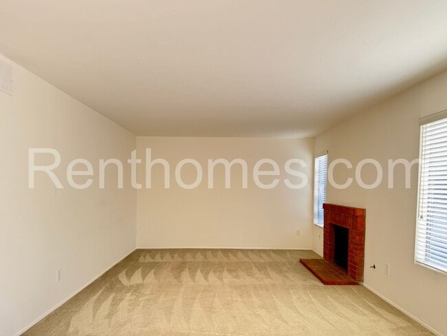 Building Photo - 13535 Hike Ln