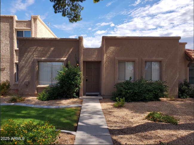 Primary Photo - 8318 E Solano Dr