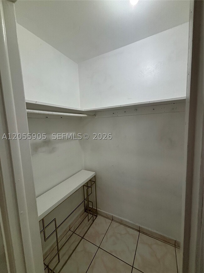 Building Photo - 6850 W 16th Dr