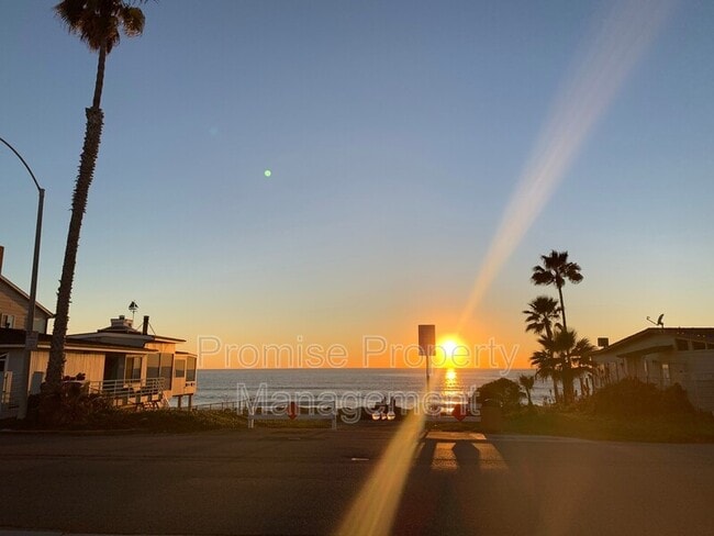 Building Photo - 934 S Myers St