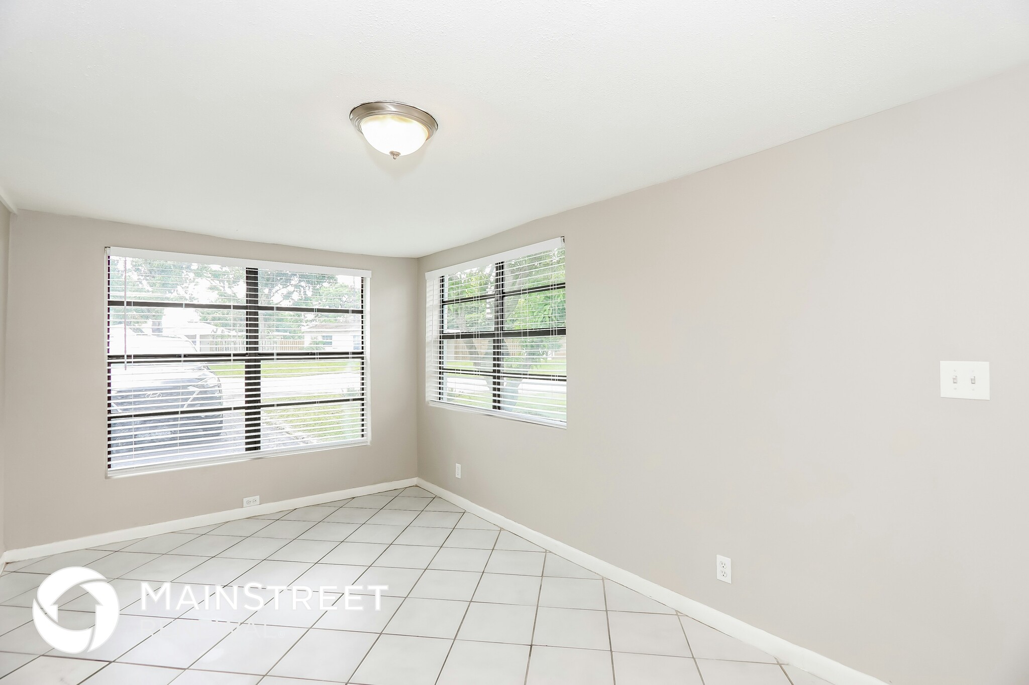 Building Photo - 1367 NE 27th St