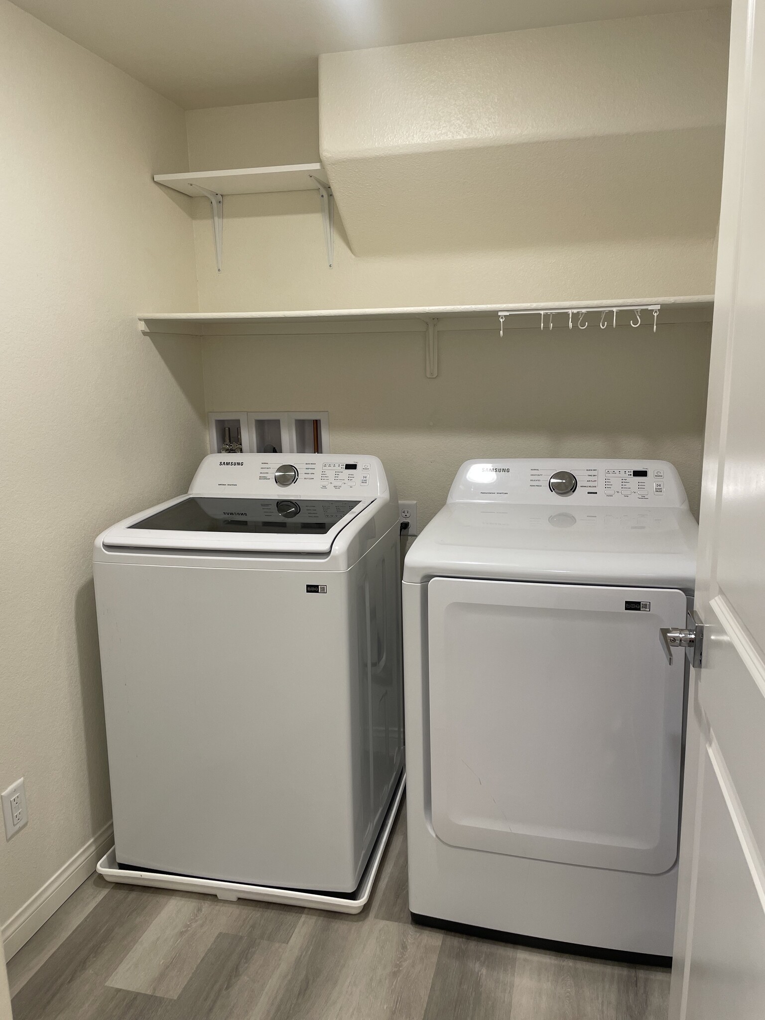 Building Photo - 6831 Truffle Gray St