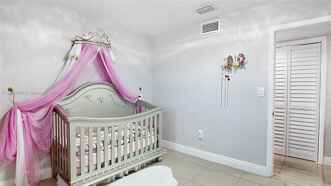 Building Photo - 801 NW 172nd Terrace