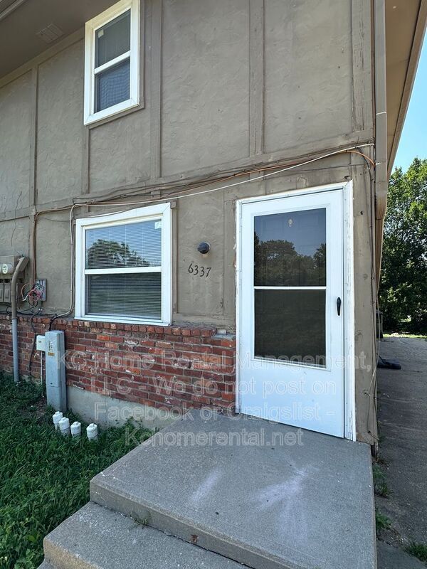 Building Photo - 6337 N Wyandotte St