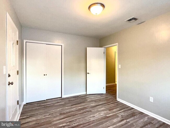 Building Photo - 5233 Kerger Rd