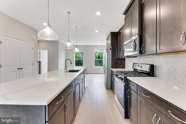 Building Photo - 9333 Barnes Lp