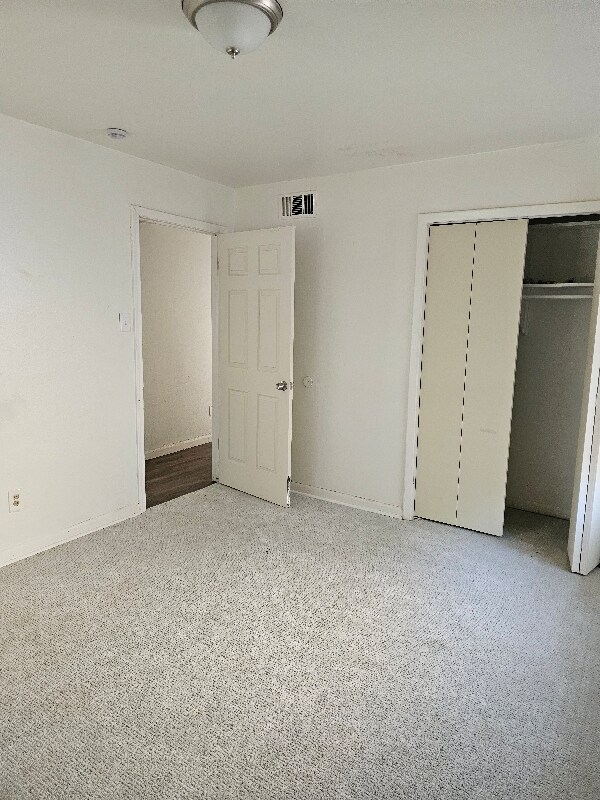 Building Photo - 548 Highfall Dr