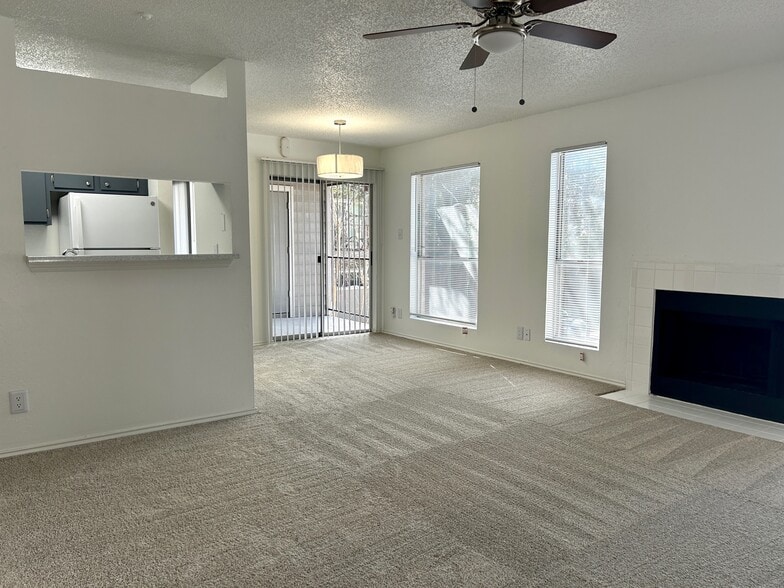 Upstairs unit with carpet - Sundance