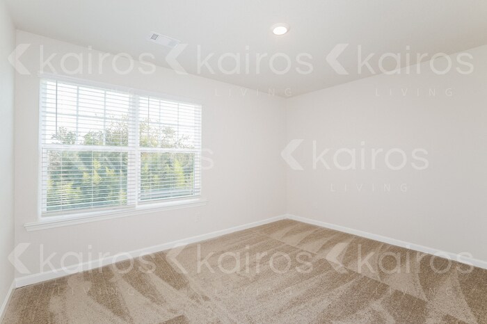 Building Photo - 3505 Bridgewood Dr