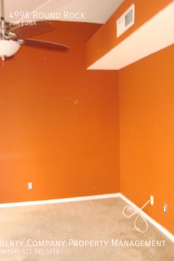 Building Photo - 4998 Round Rock Dr
