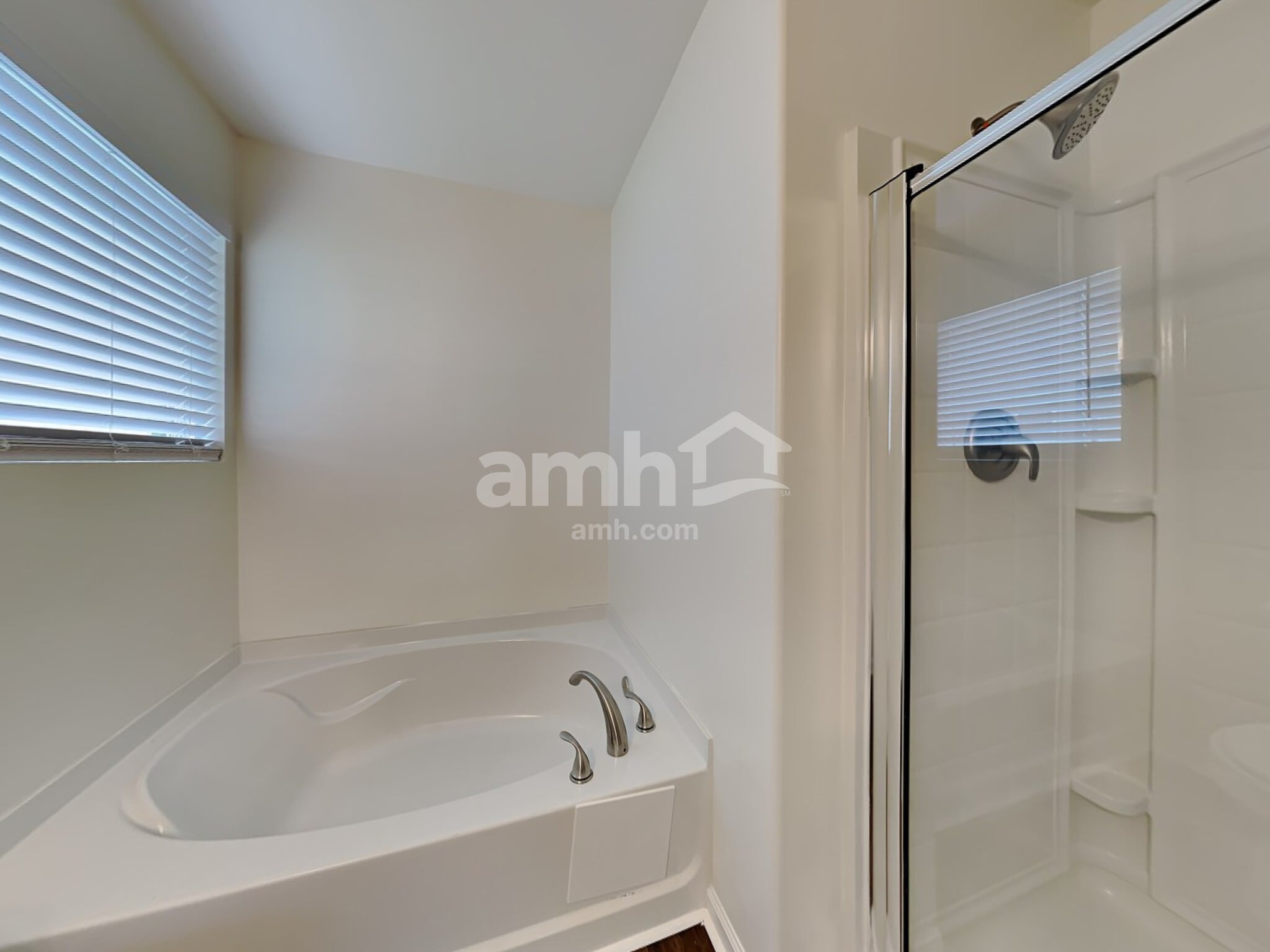 Building Photo - 132 Spring Lakes Dr