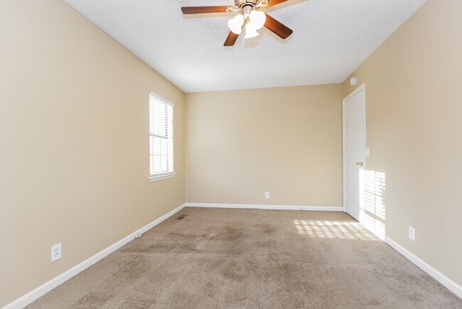 Building Photo - 4829 Catskill Dr