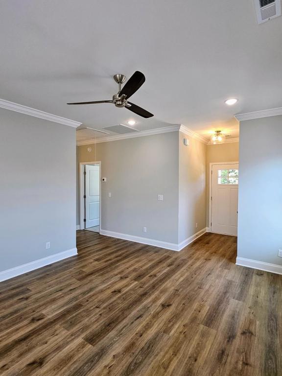 Building Photo - 395 NE Bellingham Dr